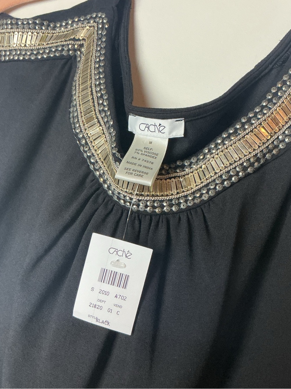 NWT Cache Black Cold-Shoulder Top with Gold Embellished Neckline Size M - Picture 3 of 3